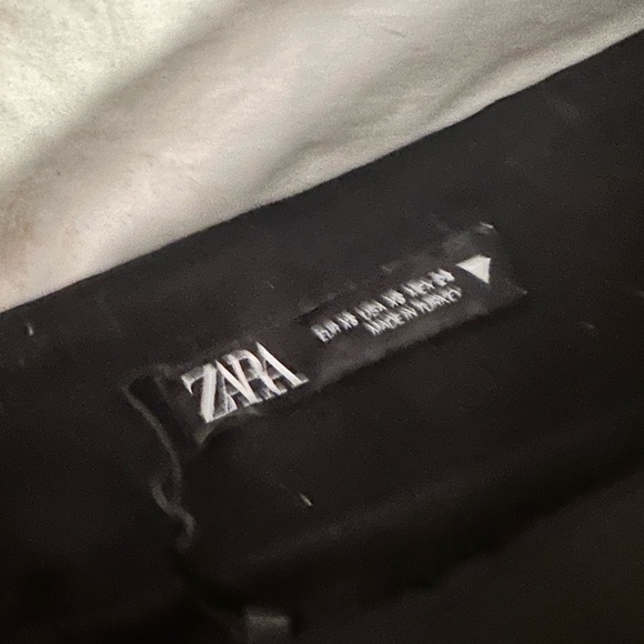 Zara black mini skirt - Picture 3 of 3